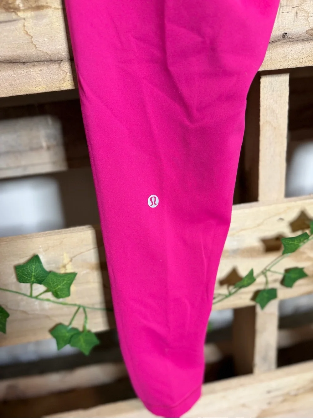 lululemon athletica' Bright Fuchsia Performance Leggings